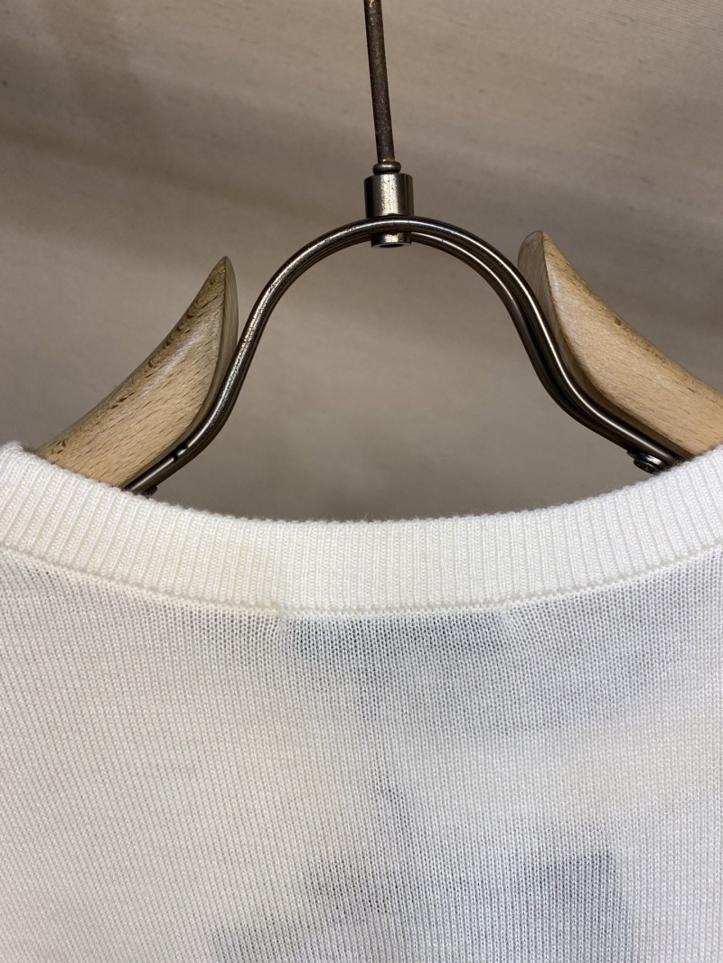 Pra*a sweater